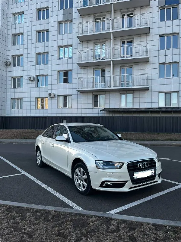 Audi a4 в8 restaling 🚘 1.8 tfsi ( едет очень бодро)☄️ 2️⃣0️⃣1️⃣2️⃣ года выпуска коробка - робот 🤖 пробег 177 тысяч 💯 в машине было сделано и заменено:поршни, шатуны, вкладыши, цепи грм, опорный кронштейн распредвалов(последней ревизии), тефлоновые кольца на форсунках, все сальники и прокладки, помпа, клапана и магниты фазовращателя, тормозные колодки🛠️ заменено масло в коробке, а также все жидкости в машине и новые фильтра кондиционер обслужен, заправлен, работает исправно✅ подогрев сидений и зеркал🔥 двухзонный климат контроль мульти руль, гур, usb, aux, музыка, компьютер💻 салон чистый, не прокуренный🧼 проверка авто на любом вашем сто в машину сел, завел и поехал хоть в москву, хоть в питер 🏙️ продажа от собственника, переоформление +79497127735 женя - фотография - 1