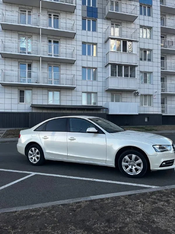 Audi a4 в8 restaling 🚘 1.8 tfsi ( едет очень бодро)☄️ 2️⃣0️⃣1️⃣2️⃣ года выпуска коробка - робот 🤖 пробег 177 тысяч 💯 в машине было сделано и заменено:поршни, шатуны, вкладыши, цепи грм, опорный кронштейн распредвалов(последней ревизии), тефлоновые кольца на форсунках, все сальники и прокладки, помпа, клапана и магниты фазовращателя, тормозные колодки🛠️ заменено масло в коробке, а также все жидкости в машине и новые фильтра кондиционер обслужен, заправлен, работает исправно✅ подогрев сидений и зеркал🔥 двухзонный климат контроль мульти руль, гур, usb, aux, музыка, компьютер💻 салон чистый, не прокуренный🧼 проверка авто на любом вашем сто в машину сел, завел и поехал хоть в москву, хоть в питер 🏙️ продажа от собственника, переоформление +79497127735 женя - фотография - 2