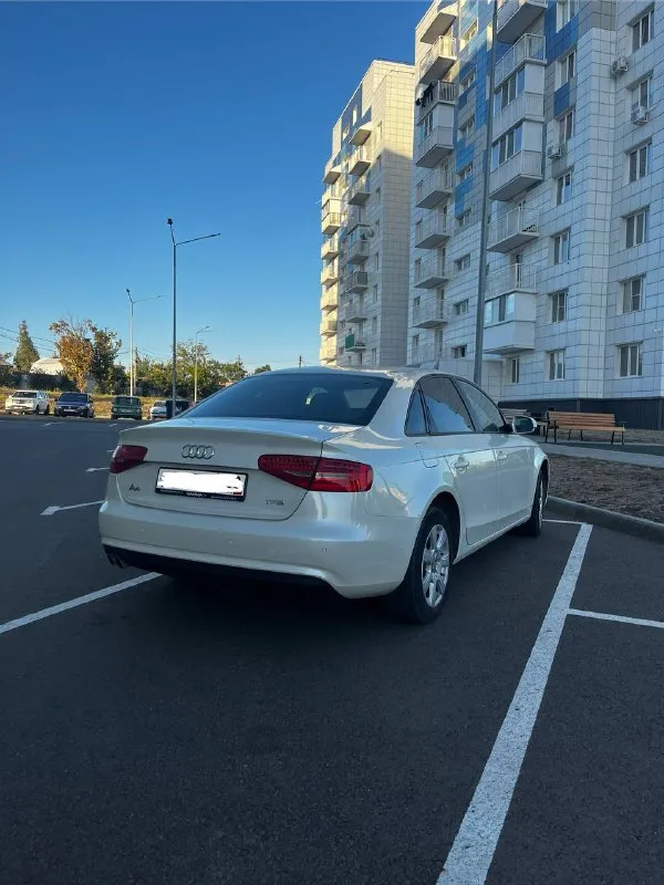 Audi a4 в8 restaling 🚘 1.8 tfsi ( едет очень бодро)☄️ 2️⃣0️⃣1️⃣2️⃣ года выпуска коробка - робот 🤖 пробег 177 тысяч 💯 в машине было сделано и заменено:поршни, шатуны, вкладыши, цепи грм, опорный кронштейн распредвалов(последней ревизии), тефлоновые кольца на форсунках, все сальники и прокладки, помпа, клапана и магниты фазовращателя, тормозные колодки🛠️ заменено масло в коробке, а также все жидкости в машине и новые фильтра кондиционер обслужен, заправлен, работает исправно✅ подогрев сидений и зеркал🔥 двухзонный климат контроль мульти руль, гур, usb, aux, музыка, компьютер💻 салон чистый, не прокуренный🧼 проверка авто на любом вашем сто в машину сел, завел и поехал хоть в москву, хоть в питер 🏙️ продажа от собственника, переоформление +79497127735 женя - фотография - 4