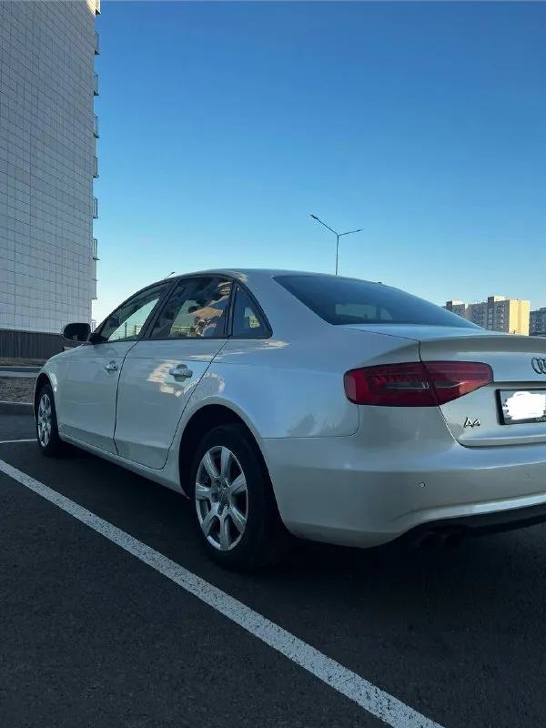 Audi a4 в8 restaling 🚘 1.8 tfsi ( едет очень бодро)☄️ 2️⃣0️⃣1️⃣2️⃣ года выпуска коробка - робот 🤖 пробег 177 тысяч 💯 в машине было сделано и заменено:поршни, шатуны, вкладыши, цепи грм, опорный кронштейн распредвалов(последней ревизии), тефлоновые кольца на форсунках, все сальники и прокладки, помпа, клапана и магниты фазовращателя, тормозные колодки🛠️ заменено масло в коробке, а также все жидкости в машине и новые фильтра кондиционер обслужен, заправлен, работает исправно✅ подогрев сидений и зеркал🔥 двухзонный климат контроль мульти руль, гур, usb, aux, музыка, компьютер💻 салон чистый, не прокуренный🧼 проверка авто на любом вашем сто в машину сел, завел и поехал хоть в москву, хоть в питер 🏙️ продажа от собственника, переоформление +79497127735 женя - фотография - 5