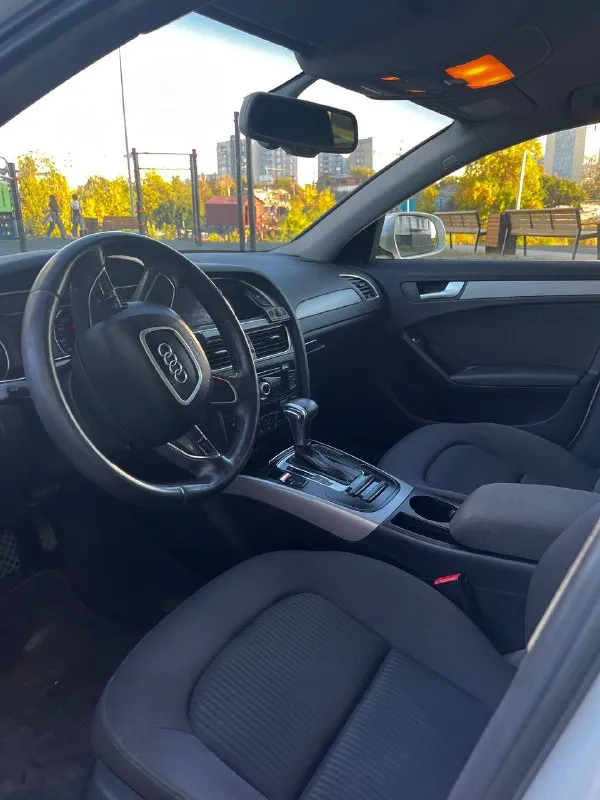 Audi a4 в8 restaling 🚘 1.8 tfsi ( едет очень бодро)☄️ 2️⃣0️⃣1️⃣2️⃣ года выпуска коробка - робот 🤖 пробег 177 тысяч 💯 в машине было сделано и заменено:поршни, шатуны, вкладыши, цепи грм, опорный кронштейн распредвалов(последней ревизии), тефлоновые кольца на форсунках, все сальники и прокладки, помпа, клапана и магниты фазовращателя, тормозные колодки🛠️ заменено масло в коробке, а также все жидкости в машине и новые фильтра кондиционер обслужен, заправлен, работает исправно✅ подогрев сидений и зеркал🔥 двухзонный климат контроль мульти руль, гур, usb, aux, музыка, компьютер💻 салон чистый, не прокуренный🧼 проверка авто на любом вашем сто в машину сел, завел и поехал хоть в москву, хоть в питер 🏙️ продажа от собственника, переоформление +79497127735 женя - фотография - 6