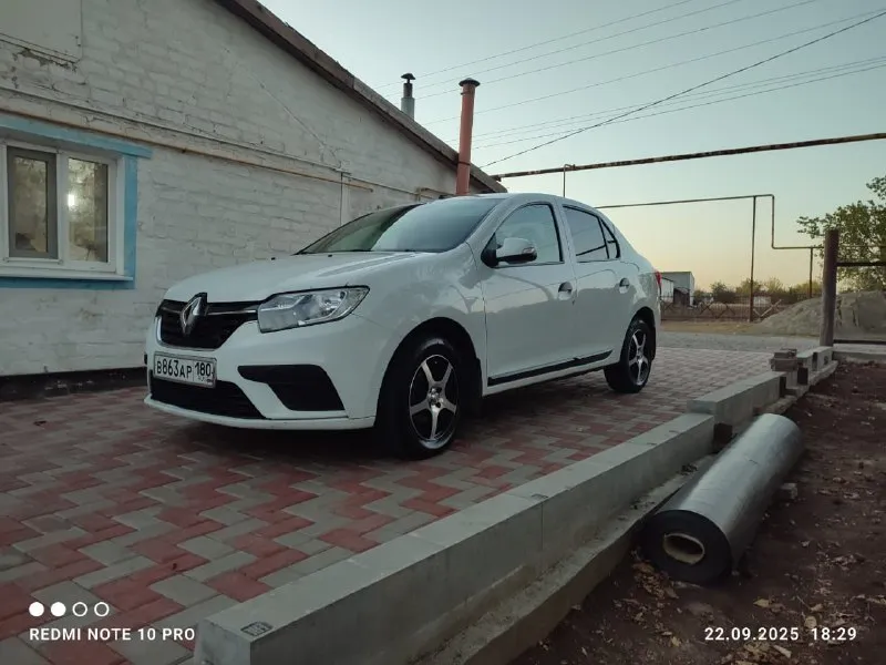 Renault logan 2018 1.5 мт 150 000 родного пробега 2 хозяина мотор 1.5 турбо дизель коробка механика, очень экономичный автомобиль 5/100 машина в хорошем состоянии, технически в отличном. без каких либо нареканий, кондиционер работает холодит отлично 2 электро стеклоподъёмника, регулировка зеркал. новая летняя резина на новых литых дисках. второй комплект зимней на штампах. хорошая лед оптика, штатная мультимедиа, дорогие чехлы по документам полный порядок цена 850 000 территориально г мариуполь тел+79496208762 если не можете дозвониться пишите в телеграм. - фотография - 5