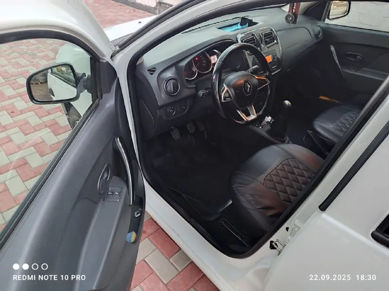 Renault logan 2018 1.5 мт 150 000 родного пробега 2 хозяина мотор 1.5 турбо дизель коробка механика, очень экономичный автомобиль 5/100 машина в хорошем состоянии, технически в отличном. без каких либо нареканий, кондиционер работает холодит отлично 2 электро стеклоподъёмника, регулировка зеркал. новая летняя резина на новых литых дисках. второй комплект зимней на штампах. хорошая лед оптика, штатная мультимедиа, дорогие чехлы по документам полный порядок цена 850 000 территориально г мариуполь тел+79496208762 если не можете дозвониться пишите в телеграм. - фотография - 9