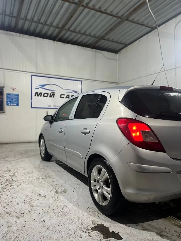 В продаже opel corsa(с кондиционером)❄ цена 435 тыс (торг) 2007 год 1.4 автомобиль чистый и ухоженный, салон не прокуренный, по кузову без рыжиков и гнили, дно и пороги в идеальном состоянии. автомобиль 6 лет в одной семье документы в полном порядке город луганск +79591883250 📞 звоните: +7(959)1883250 - фотография - 3