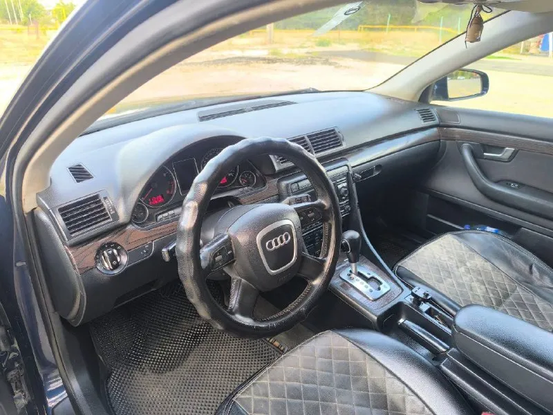 Audi a4 b7, 2,0turbo🔥 ✅двигатель 2,0tfsi, 200л. с.🚀, бензин⛽ передний привод, коробка автомат❗ ✅комплектация base : 🔥двух зонный климат контроль, 🔥кожанный мульти руль, 🔥подогрев сидений, 🔥штатный ксенон, 🔥круиз контроль, 🔥airbag: фронтальные, коленные, боковые передние и задние, 🔥активная безопасность: антипробуксовка тормозов, антипробуксовка, курсовая стабилизация, 🔥сабвуфер+8 динамиков, ✅состояние: автомобиль в нормальном техническом состоянии, на пробеге 249т. км. , 1000км назад была замена масла. внешне по кузову есть кое какие моменты. напомню, что новым автомобиль был в 2004году. ✅дополнительно: данный автомобиль прекрасно сочетает в себе мощность, комфорт, надёжность и стоимость, на автомобиле езжу по сей день. ❗️стоимость данного авто 650.000₽ + хороший торг❗️ +79595531636 данил +79591054683 юлия 📞 звоните: +7(959)5531636 - фотография - 2
