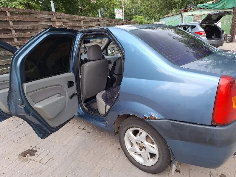 ‼продам dacia logan дача логан‼ ✅2007 год ✅193 тыс пробега ✅двигатель 1.4 бензин, газ ✅механика ✅по комплектации: гур, сигнализация, музыка (usb, aux), стоит новая летняя резина, передние элекстростеклоподъемники, электрозеркала, обогрев заднего стекла. есть вопросы по замкам! нужно делать заднюю левую арку, дно целое, правый порог подмятый! газ вписан в птс, но им нужно заниматься! я собственник, владею 2 года!остальные вопросы по телефону. 🔥цена: 260 тыс. рублей, торг🔥 осмотр г. луганск, +79591660036 виталий 📞 звоните: +7(959)1660036 - фотография - 4