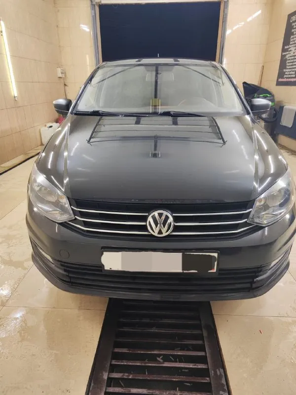 Продам volkswagen polo 2016 год, 1,6 6ступенчатый автомат, пробег 177 тысяч, то проведено, машина на новой резине, кондиционер работает как надо. Цвет авто очень красивый и редкий в нашем регионе. Цена данного авто 930 тысяч. Торг минимальный. Осмотр макеевка телефон для связи +79495080878 - фотография - 8