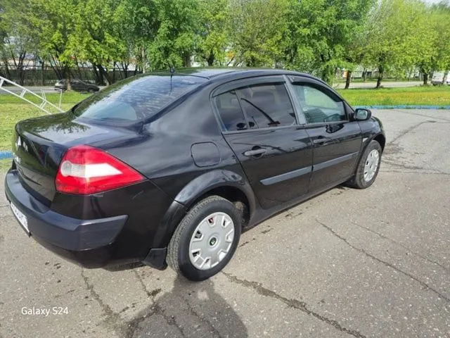 К продаже рено меган отличное состояние для своих лет покупка и регистрация 2006 4 хозяина ходовая отлично, плотная мягкая двигатель работает отлично кпп отлично дно, пороги, арки дверей, всё целое, салон чистый гур кондиционер 6 подушек безопасности аbs эл. стеклоподьемники и эл. зеркала подогрев передних сидений музыка сигнализация заводская цена 425 т. р. +79494213117 +79495206167 - фотография - 6