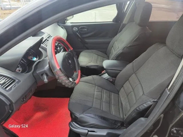 К продаже рено меган отличное состояние для своих лет покупка и регистрация 2006 4 хозяина ходовая отлично, плотная мягкая двигатель работает отлично кпп отлично дно, пороги, арки дверей, всё целое, салон чистый гур кондиционер 6 подушек безопасности аbs эл. стеклоподьемники и эл. зеркала подогрев передних сидений музыка сигнализация заводская цена 425 т. р. +79494213117 +79495206167 - фотография - 8