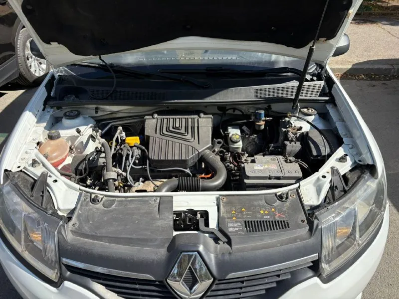 Продам рено логан 2017 гв, 1.6, пропан, кузов ровный, двигатель и кпп на отлично, по машине делать ни чего не нужно, пропан я поставила по причине перебоев с бензином, пробег 263 тыс км, 500 тыс руб, небольшой торг +79493272515 тлг - фотография - 8