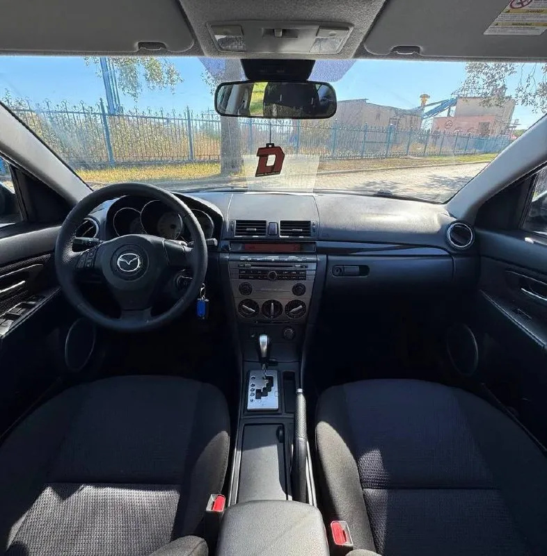 💙mazda 3 bk рестайлинг 💰цена: 650 000р 🏢город: мариуполь 📅год выпуска: 2007 🧾пробег: 238 392 км. ⚙️двигатель: 1.6 ⛽топливо: бензин ⚙️кпп: автомат 📞 телефон: +7-949-551-91-52 +7-949-727-41-51 +7-989-263-55-56 💾 описание: легендарный стильный и динамичный хэтчбек, сочетает в себе элегантный дизайн и отличную управляемость. яркий цвет кузова придаёт автомобилю лаконичный и сдержанный вид. пробег в 238 000 километров свидетельствует о проверенной временем конструкции и надёжности. ✅ 3 владельца, птс оригинал. южная эксплуатация. ✅ кузов в отличном состоянии, без ржавчины (стаканы, пороги, днище - целые, родные). все стекла включая лобовое и оптика родные. ✅ оригинальный пробег техническая часть на твердую пятерку, без вложений. хорошая комплектация: кондиционер, гур, четыре электро-стеклоподъемника, 6 подушки безопасности, регулировка руля по высоте и вылету, центральный замок, задние дисковые тормоза, мультируль, два комплекта ключей. улица шевченко 269 - фотография - 8