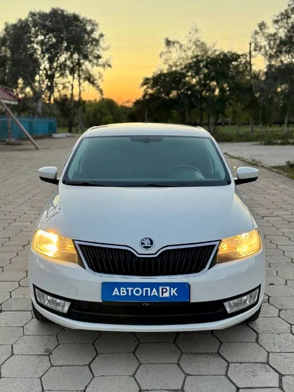 🚙 skoda rapid 💰цена: 990 000р. 🏢город: мариуполь 📅год выпуска: 2017 🧾пробег: 148 450 км. ⚙️двигатель: 1.6 ⛽топливо: бензин ⚙️кпп: механика 📞 телефон: +7-949-727-41-51 +7-989-263-55-56 +7-949-551-91-52 💾 описание: всеми любимый, проверенный временем -. .. ackground-image:url('//telegram. org/img/emoji/40/e29c85.png')">✅ лифтбэк - огромный багажник. ✅ надежный двигатель. ✅ маленький расход топлива. ✅ подтвержденный пробег. ✅ южная эксплуатация. климат-контроль ❄️ (работает отлично), кожаный мульти-руль, электропакет, abs, airbag, птф, усилитель руля, центральный замок, штатная магнитола с bluetooth, подогрев сидений, оригинальные литые диски 16-го радиуса, подлокотник, бортовой компьютер. улица шевченко 2️⃣6️⃣9️⃣ 🏦 возможна продажа в кредит по двум документам. - фотография - 2