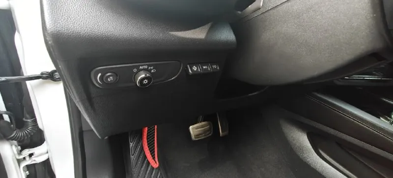 Продам buick envision st 2022г. в. двигатель 2.0т коробка автомат 9ст. пробег 36тыс. 2 ключа полный привод, двойное остекление, кожаный салон, проекция, помощь при спуске, start-stop, удаленный запуск с брилка, открытия багажника с помощью ноги, музыка base, проекция, камера 360, двухтонный климат, подогрев руля, подогрев передних и задних сидений, вентиляция сидений, парктроник перед и зад, удержание в полосе, предупреждения при столкновение, мульти руль, датчик дождя, датчик света авто дальний, датчики слепых зон, лазерная оптика, usb, tipe-c, apple car play, android auto, датчики давления шин и многое другое. по таким вопросам как где брать запчасти и все такое все есть в свободном доступе, мотор, ходовая, коробка все это устанавливалось так же на cadillac xt4-xt5 г. стаханов +79595037666 цена 3 500 000₽ 📞 звоните: +7(959)5037666 - фотография - 8