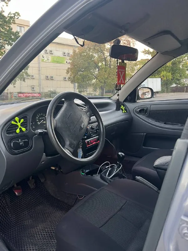 Продам chevrolet ланос 2007 год. 1,5, работает хорошо, не дымит, масло не берет. ходовка почти вся новая. машинка вся обслужена! зашумлены двери, задняя полка. стоит хорошая музыка, сигнализация. комплектация: гур, кондер, 2 стеклоподъемника. по кузову есть моменты в виде вмятин (без рыжиков и гнили), машина не новая. 2 комплекта резины (отъездила по 1 сезону). цена: 300 тысяч. макеевка +79494756695 📲 tg: @v_r777 📞 звоните: +7(949)4756695 - фотография - 5