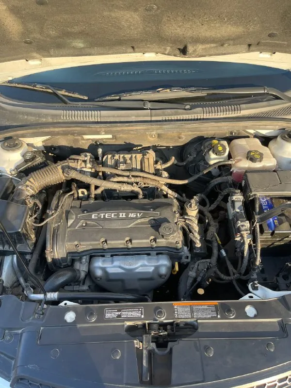 Продам шевроле круз 2011г с родным пробегом 127тыс в отличном состоянии цена 860тыс. ❗️ без дтп, кузов в родном окрасе, без каких либо вмятин, царапин и других дефектов салон в отличном состоянии, по фото видно 1 владелец, куплена в 2012 году в салоне, учет на мне стекла родные кондиционер холодит отлично подогрев передних сидений самый надежный двигатель 1.6 на механике салон в течении всего времени эксплуатации был в чехлах (заказывали специально под него), под ними новые сиденья грм новый, был заменен на пробеге 120тыс со всеми роликами и помпой заменено масло в коробке масло в двигателе всегда менялось на 8тыс км. новые тормозные диски и колодки состояние машины сел и поехал, ничего менять не нужно звонить по номеру +79494129599 г. донецк - фотография - 10