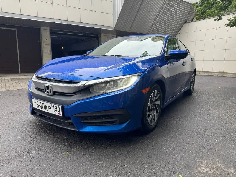 Honda civik 2018 год двигатель 2.0 бензин родной пробег 130.000 км автомобиль в отличном состоянии,... - фотография