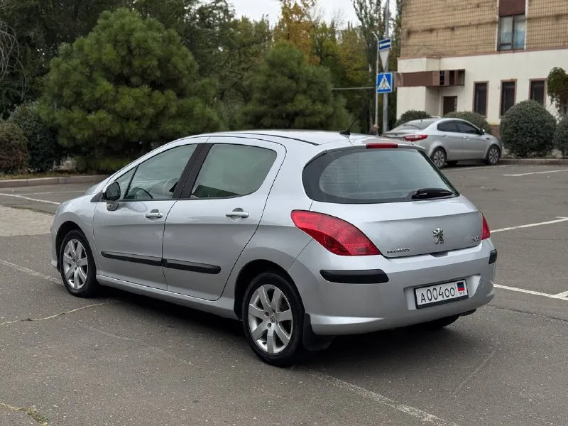 Продам peugeot 308 2008 год автомобиль местный, не пригон, был куплен в автосалоне в донецке, за все время два хозяина! без дтп в отличном состоянии для своих лет! двигатель бензин 1.6, классический автомат климат контроль(заправлен работает)esp abs, гур, подогрев сидений,4 электростеклоподъемника пробег 169 тыс км 💰цена: 420.000 г. донецк +79493690225 - фотография - 5