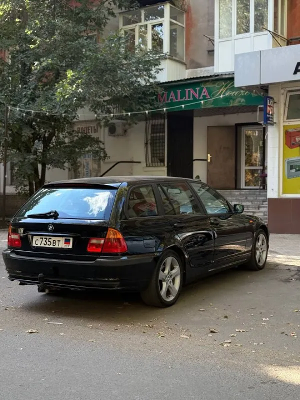 Продается bmw 3 серии e46 touring 318d (2004 г. в.) двигатель:дизельный m47n 2.0 коробка передач: 5-ступенчатая механика привезена из германии лично. из последнего: подвеска: замена передних рычагов meylehd, заменил передние стойки и втулки стабилизатора febi, опорные подшипники передние lemforder, задняя подвеcка полностью перебиралась в прошлом году. реставрированы топливные форсунки, заменены датчики: тнвд и топливной рампы (bosch), так же есть все накладные и старые запчасти. заменил ремни кондиционера и приводной gates, ina. впускной коллектор чищу каждый год, заслонки удалены, свечи накала beru. замена масла каждые 8-10 тыс. км. , практически на все есть накладные и старые детали. современная android-магнитола teyes сс3 с видео регистратором, кондиционер дует хорошо. комплект зимних и летних ковриков. по кузову есть нюансы цена: 960 000 рублей пробег 335000 км. готов на любые проверки возможен торг +79494267281 📲 tg: @doneckui 📞 звоните: +7(949)4267281 - фотография - 5