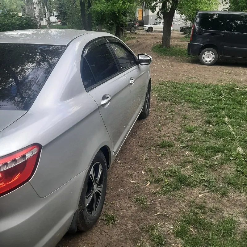 Продам lifan solano 🔥 год выпуска:2018🔥 пробег, км:44.000 (оригинал)🔥 салона выехала 2020 год. стояла в высточном зале. оригинал тоета корола. модификация:1.8мт🔥 тип двигателя:бензин🔥 коробка передач :механика 🔥 привод:передний 🔥 тип кузова :седан🔥 цвет:серый🔥 koмплeктaция:standart🔥 -кондиционер (рабочий) -центральный замок -электро-регулировка зеркал -гидроусилитель руля -электрические стеклоподъемники -галогенные фары -передние противотуманные фары -дополнительный стоп-сигнал -датчик света -боковые зеркала с повторителями указателей поворота -электроподогрев зеркал -подушка безопасности водительская/пассажика -антиблокировочная система (abs) -система распределения тормозного усилия (ebd) -автоблокировка дверей при езде -бортовой компьютер в продаже лифан солано с реальным пробегом 44.000км. автомобиль в идеальном состоянии, как технически, так и внешне. работает идеально, без посторонних звуков. ходовая часть на 5+ абсолютно делать ничего 📞 звоните: +7(949)3412995 - фотография - 4