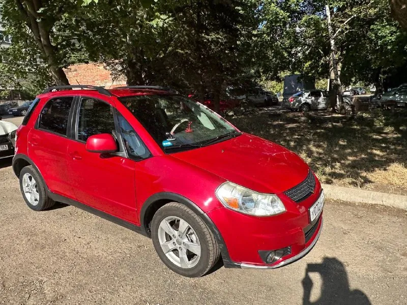 ❗️❗️❗️продам suzuki sx4 2011 года❗️❗️❗️ ✅коробка автомат‼️ ✅пробег: 133 тыс. миль ✅привод: полный ✅двигатель 2.0 ✅топливо: газ, бензин ✅установлена сигнализация ✅камера заднего вида город луганск цена 850.000 рублей, торг у капота тел. +79591399849 📞 звоните: +7(959)1399849 - фотография - 2