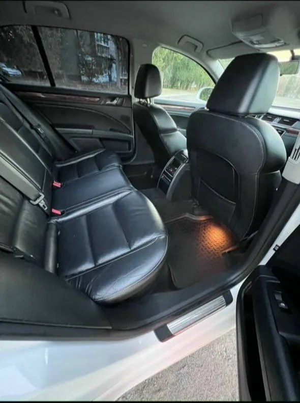 Skoda superb 2012 1.8 240 оригинального пробега! зеленая автотека! без дтп! родной окрас, родные стекла включая лобовое! фары, фонари так же оригинальные! все кузовные элементы заводские и не крученные! никакой коррозии! машина южная! 79192711107 владислав 📲 tg: @tot_kto_dovezet_tebya_do_doma 📞 звоните: +7(919)2711107 - фотография - 5