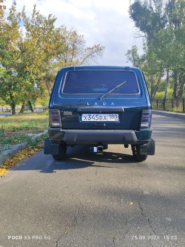 🚀🚀🚀продам🚨🚨🚨 лада нива 212140, 2023 г. в., пробег 55000 км. на рф учёте, по птс я 3 - й владелец. автомобиль в максимальной комплектации, abs, гур, электро подъёмники передних стекол, кондиционер, подогрев передних сидений, установлена сигнализация, мульти руль, автомагнитола teyes, камера заднего вида + регистратор, хорошая аудио подготовка, звучит достойно, обесшумлена в круг. автомобиль вовремя обслуживался, по бездорожью не передвигался. масло менялось каждые 7000 км. расход по городу 10 литров, по трассе 8.5 км. , салон в отличном состоянии, автомобиль в родном окрассе 100%. коробка, мосты, раздатка в идеальном состоянии. цена 1000000 🍋. возможна продаже с номерами, обсуждается отдельно. продажа связана с приобретением другого авто, классом выше. телефон для связи +79495180563, территориально г. донецк. - фотография - 4