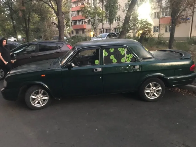 Описание: продажа💰 г. мариуполь. газ 3110 2000г. инжектор 406 двс масло не расходует. 5-ти ступенька. газ ( вписан)бензин. в отличном состоянии. свеже покрашена. сигналка, передние эл. стеклоподъемники, центр. замок, ксенон д. б. заменено моторное масло фильтра, топливный, воздушный. новая тормозная жидкость. новый рабочий цилиндр сцепления. трансмиссионное масло коробка, мост. заменил все патрубки, новый антифриз. новый генератор, свечи, провода. новое лобовое стекло. стоит хороший магнитола c bt. чистый ухоженный салон. переоформление без проблем. рассмотрю обмен с доплатой. тел. :+7978 2376967 дмитрий. 📞 звоните: +7(978)2376967 - фотография - 3