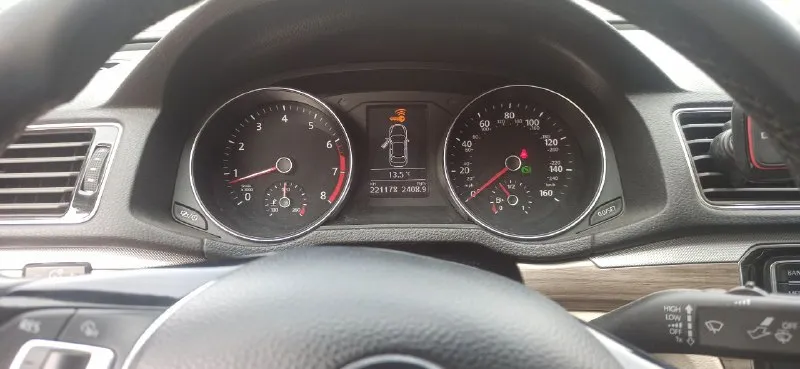 Volkswagen passat nms 1.8. Turbo tsi🇩🇪
2016 Год. Цена 1.55 торг есть.
В хорошем состоянии.
В комплекте 2 ключа!
Светлый кожаный салон, люк!
Пробег 221.000 км в основном трассовый(оригинал любые проверки)
Камера заднего вида, заправленный двух зонный климат контроль, хорошая акустическая система, мультимедиа в большим экраном, поддержка carplay, usb, aux, bluetooth,
Подогревы сидений.
Круиз контроль,
Мульти- руль,
Система start-stop, бесключевой доступ, дистроник, слепые зоны.
Автомобиль полностью обслужен!! Дополнительно в задние пружины установлены пневмоподушки.
Расходники все поменяны.
Стоит на постоянном учете переоформление в мрэо.
Минимальные повреждения, крашена крышка багажника. Подушки не стреляли. Тел. +79493068568
📲 Tg: александр абрамович
📞 Звоните: +7(949)3068568 - фотография - 5