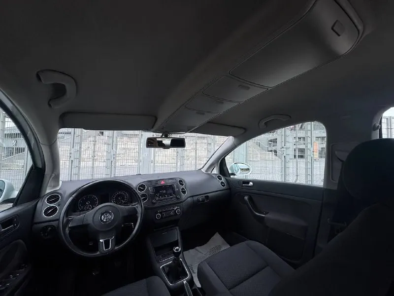 Продам volkswagen golf plus
Год выпуска 2011
Объем двигателя 1.6
Коробка механика надежная сочетания двигателя и коробки пробег в авто 113.000 км !один хозяин за всё время эксплуатации ! Автотека зелёная без дтп !комплектация-
Стоит штатная мультимедия работает отлично, камера заднего вида
4 Электро стёклаподъемника,
Подогрев сидений, климат контроль двух зонный,
Подогрев заднего/переднего лобового и зеркал, abs/esp, электро регулировка складывания боковых зеркал! Датчики дождя, датчики света система адаптивного освещения (afs) хорошая акустика,
Сигнализация, центральный замок авто в отличном состоянии
По кузову, рыжиков и вздутия нет, от слова совсем!
, Коробка в отличном состоянии машина полностью обслужена от и до вложений не требует все чеки сохранились !ходовая часть недавно была обслужена полностью !
Салон в отлично сохранилась, работает каждая кнопочка!
По документам полный порядок, любой вид оформления!цена 985.000.р аргументи
📲 Tg: @klimenko_f
📞 Звоните: +7(949)5174855 - фотография - 7