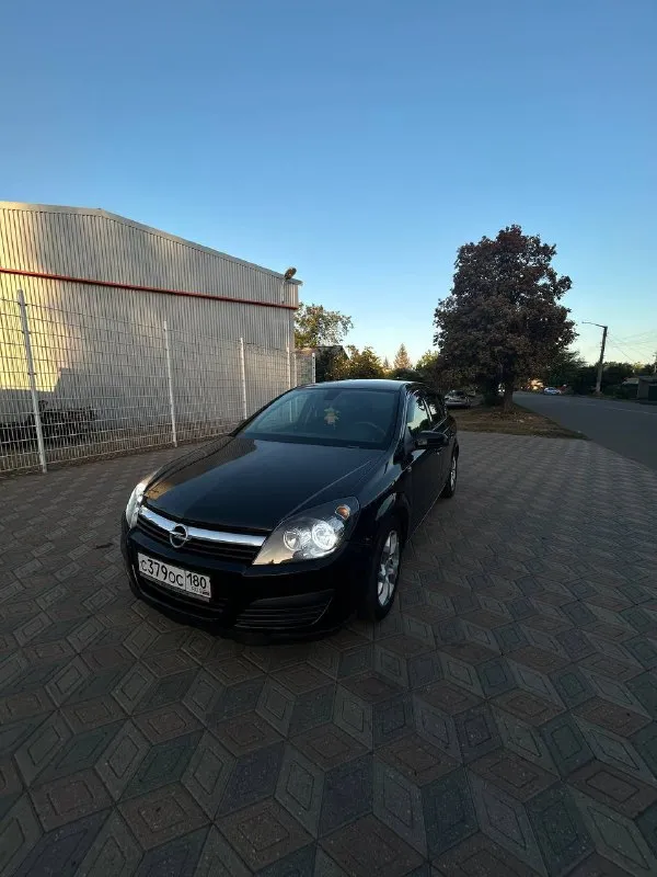 Продам opel astra h в кузове хетчбек 1.8 коробка автомат 4х ступенчатая (не робот) весь кузов в родной краске электростеклоподьемники в круг круиз контроль климат контроль парктроники цветной бк установлено гбо машина пригнана с германии в 2021 году продажа в связи покупкой нового авто, с машиной расставаться очень грустно, отличный авто который никогда не подводил за машиной ухаживали, салон чистый, в машине не курили состояние авто отличное два комплекта ковриков, два комплекта резины (лето 2 сезона, зима 1 сезон) цена 777.000 +79494560610 осмотр г. харцызск 📲 tg: @whyshersh 📞 звоните: +7(949)4560610 - фотография - 2