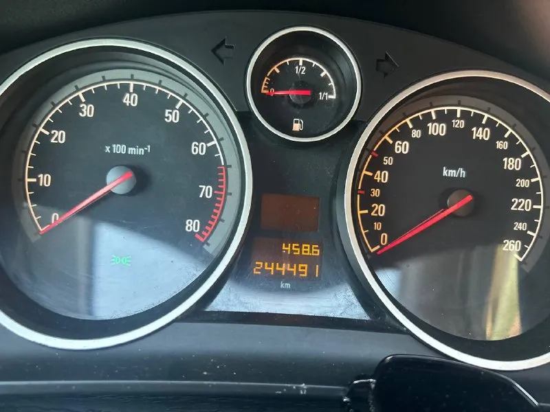 Продам opel astra h в кузове хетчбек 1.8 коробка автомат 4х ступенчатая (не робот) весь кузов в родной краске электростеклоподьемники в круг круиз контроль климат контроль парктроники цветной бк установлено гбо машина пригнана с германии в 2021 году продажа в связи покупкой нового авто, с машиной расставаться очень грустно, отличный авто который никогда не подводил за машиной ухаживали, салон чистый, в машине не курили состояние авто отличное два комплекта ковриков, два комплекта резины (лето 2 сезона, зима 1 сезон) цена 777.000 +79494560610 осмотр г. харцызск 📲 tg: @whyshersh 📞 звоните: +7(949)4560610 - фотография - 6