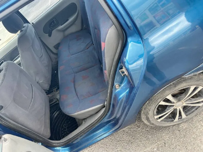 Renault clio,2000 год 1.4 бензин газ пропан(вписанный)на механике родной пробег 283000км vin vf1lb030523310982 базовая комплектация, установлен магнитофон с навигацией, в хорошем состоянии без дтп и расчетов по технике все работает, , коробка отлично! кузов оцинкованный без ржавчины, есть в силу возраста моменты на фото видно. зимняя резина с дисками в комплекте! собственник оформлена на меня г. донецк цена 260т. р +7 (949) 381-91-04 📞 звоните: +7(949)3819104 - фотография - 10