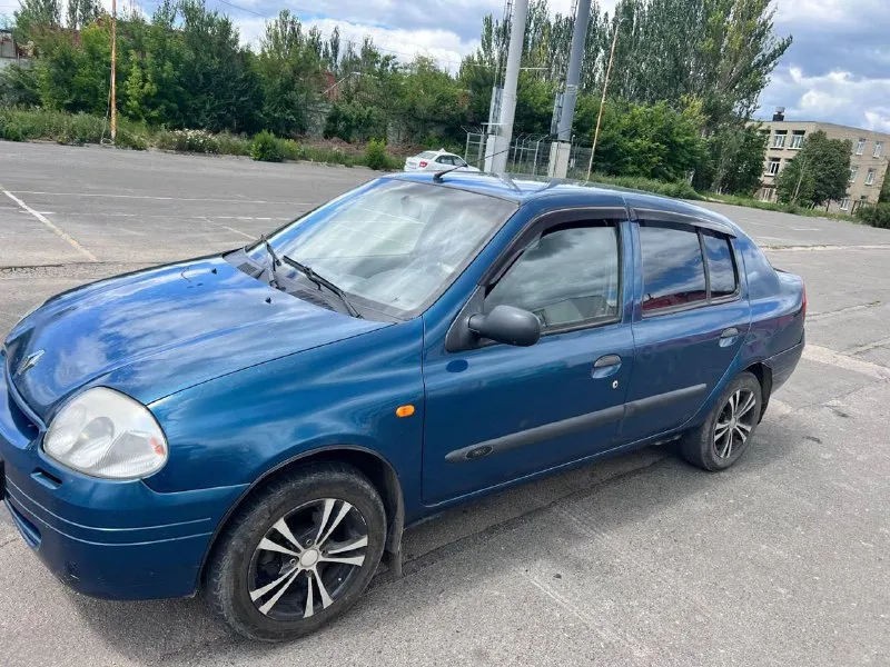 Renault clio,2000 год 1.4 бензин газ пропан(вписанный)на механике родной пробег 283000км vin vf1lb030523310982 базовая комплектация, установлен магнитофон с навигацией, в хорошем состоянии без дтп и расчетов по технике все работает, , коробка отлично! кузов оцинкованный без ржавчины, есть в силу возраста моменты на фото видно. зимняя резина с дисками в комплекте! собственник оформлена на меня г. донецк цена 260т. р +7 (949) 381-91-04 📞 звоните: +7(949)3819104 - фотография - 2