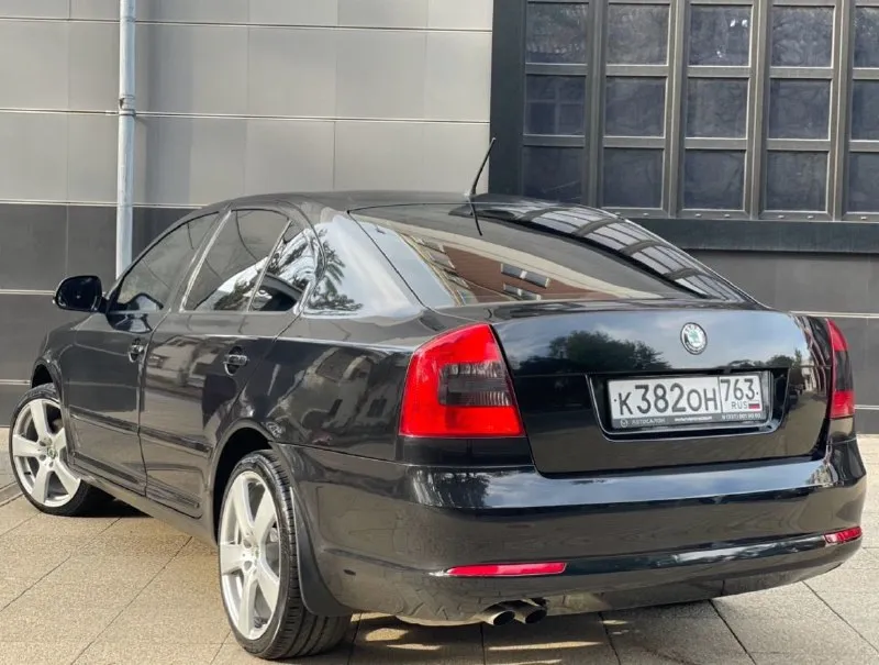 Skoda octavia год - 2011 пробег - 254.581 обьем - 1.8 (автомат) двигатель коробка без нареканий, работает все в штатном режиме, заменены масла и фильтра обслуживалась своевременно, автомобиль не требует вложений сел -поехал юридический чистый, без дтп штрафов запретов авто без ржавчины и гнили царапин и сколов телефон +79493947950 цена 800.000 - фотография - 3