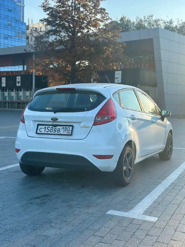 Продаю ford fiesta, 2010 г. в. ✅ надёжный и экономичный автомобиль, отлично подойдёт как для новичка, так и для опытного водителя. 📌 основная информация: год выпуска: 2010 пробег: 180 000 км -двигатель и коробка в отличном состоянии -обслуживалась только на официальных сто -все функции работают исправно -салон в идеальном состоянии (бережная эксплуатация — ездила девушка) -полностью обслужена, не требует вложений — сел и поехал! 🎁 в подарок — два комплекта резины (зима и лето) 💬 машина служила верой и правдой, надёжная и комфортная. продаю в связи с покупкой нового авто. 📍осмотр возможен в удобное для вас время. звоните или пишите +7 (949) 327-67-27 цена - 750.000 р + торг - фотография - 3