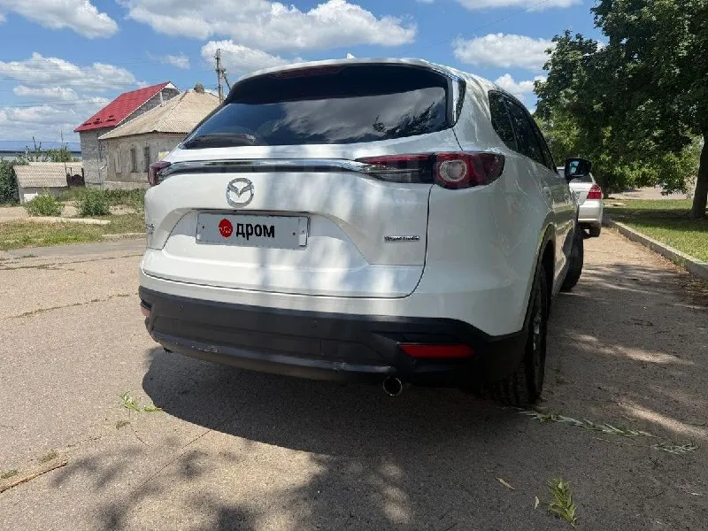 Mazda cx-9 2020 цена 3.3 млн руб. двигатель бензин, 2.5 л мощность 231 л. с., налог коробка передач привод 4wd цвет белый пробег 73 000 км поколение 2 комплектация 2.5t at exclusive отличное состояние, масло менял каждые 7000км, расходники менялись по регламенту, любые проверки на сто, юридически чистый. автомобиль с америки пригонял для себя с пробегом в 17000км в 2022 году лнр. учет рф, 1 собственик с 2022 года. в 2025г поставил на учет рф, никаких доп платежей(утиль сбор и т. д.) не нужно делать. оформление в мрэо без проблем. два ключа, сигнализация starlaine gps 2 сим-карты. комплект зимней резины, второй комплект ковриков в подарок. срочно!реальному покупателю торг! +7 959 133-93-93 денис (луганск) 📞 звоните: +7(959)1339393 - фотография - 3