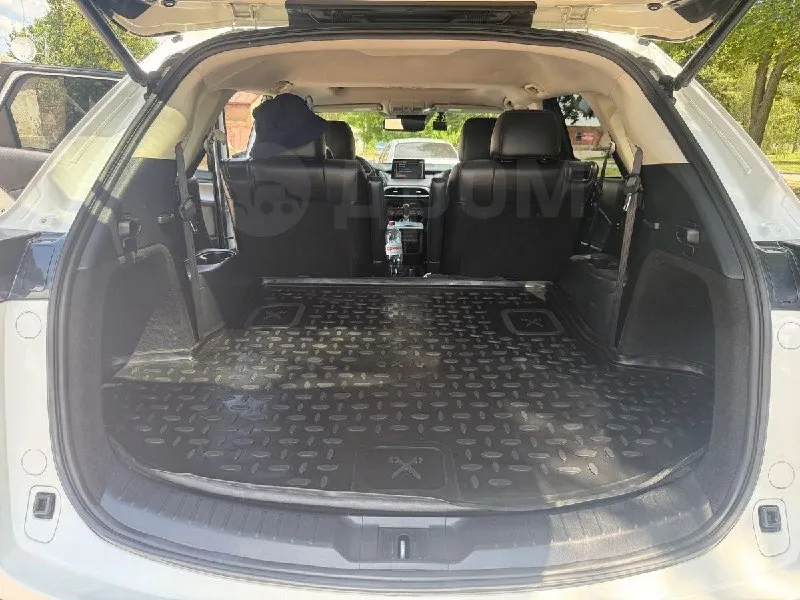 Mazda cx-9 2020 цена 3.3 млн руб. двигатель бензин, 2.5 л мощность 231 л. с., налог коробка передач привод 4wd цвет белый пробег 73 000 км поколение 2 комплектация 2.5t at exclusive отличное состояние, масло менял каждые 7000км, расходники менялись по регламенту, любые проверки на сто, юридически чистый. автомобиль с америки пригонял для себя с пробегом в 17000км в 2022 году лнр. учет рф, 1 собственик с 2022 года. в 2025г поставил на учет рф, никаких доп платежей(утиль сбор и т. д.) не нужно делать. оформление в мрэо без проблем. два ключа, сигнализация starlaine gps 2 сим-карты. комплект зимней резины, второй комплект ковриков в подарок. срочно!реальному покупателю торг! +7 959 133-93-93 денис (луганск) 📞 звоните: +7(959)1339393 - фотография - 5