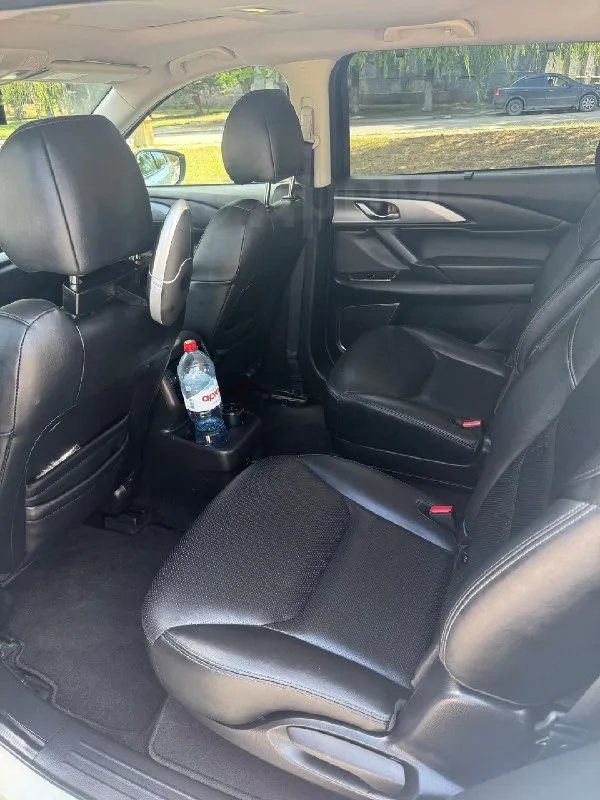 Mazda cx-9 2020 цена 3.3 млн руб. двигатель бензин, 2.5 л мощность 231 л. с., налог коробка передач привод 4wd цвет белый пробег 73 000 км поколение 2 комплектация 2.5t at exclusive отличное состояние, масло менял каждые 7000км, расходники менялись по регламенту, любые проверки на сто, юридически чистый. автомобиль с америки пригонял для себя с пробегом в 17000км в 2022 году лнр. учет рф, 1 собственик с 2022 года. в 2025г поставил на учет рф, никаких доп платежей(утиль сбор и т. д.) не нужно делать. оформление в мрэо без проблем. два ключа, сигнализация starlaine gps 2 сим-карты. комплект зимней резины, второй комплект ковриков в подарок. срочно!реальному покупателю торг! +7 959 133-93-93 денис (луганск) 📞 звоните: +7(959)1339393 - фотография - 6