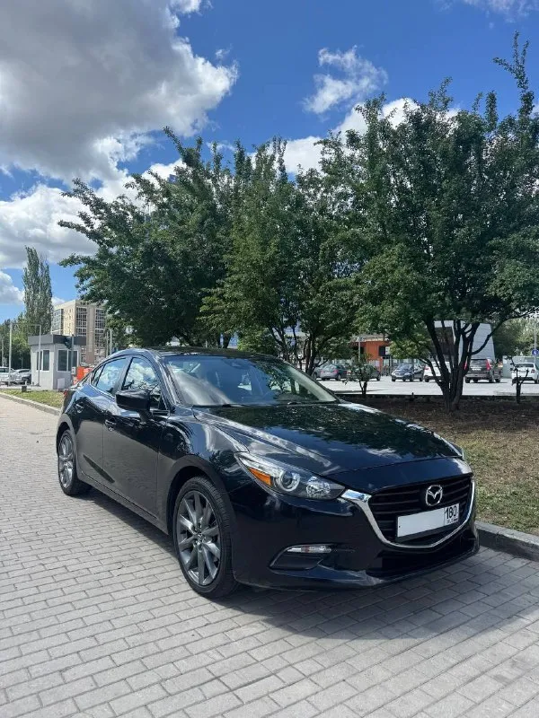 Продажа mazda 3 год: 2018 : 2.5 надежная коробка aisin. пробег : 95 000 км. хорошая комплектация. бе... - фотография