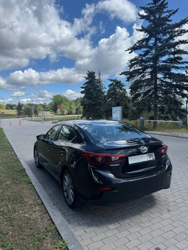 Продажа mazda 3 год: 2018 : 2.5 надежная коробка aisin. пробег : 95 000 км. хорошая комплектация. бесключевой доступ. старт/стоп. двух зонный климат. слепые зоны. carplay. кожа в отличном состоянии. машина полностью обслужена. 1 650 000 р (торг) +79493237852 📞 звоните: +7(949)3237852 - фотография - 3