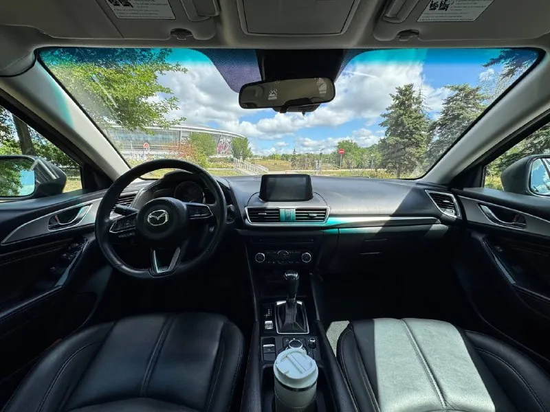 Продажа mazda 3 год: 2018 : 2.5 надежная коробка aisin. пробег : 95 000 км. хорошая комплектация. бесключевой доступ. старт/стоп. двух зонный климат. слепые зоны. carplay. кожа в отличном состоянии. машина полностью обслужена. 1 650 000 р (торг) +79493237852 📞 звоните: +7(949)3237852 - фотография - 4