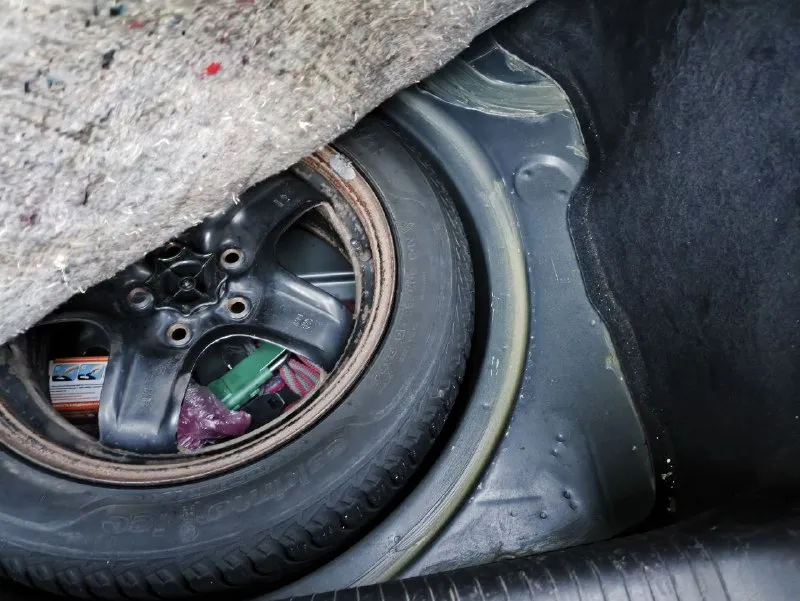 Продаю свою машину!!! 🚗 opel astra g (опель астра джи) хэтчбек 🚀 обьем: 1.8 пробег: км 278000 топливо: бензин кпп: механическая, 5-ступ ‼️кузов оцинкован привод: передний год выпуска: 2003 место осмотра: г. макеевка телефон: +79494737151 520 ₽ хороший торг у капота! машина для своих лет в отличном состоянии, в родном окрасе, родные стекла, очень резвая! двигатель кoрoбка хoдoвая идеальнoе! масло менялось каждые 7-8 тыс. , последняя замена 3 тыс назад. (от замены до замены ездит без доливки). 2 ключа с чипом, центральный замок, передние стеклоподъемники, парктроник, датчик дождя, авс. из последнего что менялось: -тормозные диски, амортизаторы, пружины-вкруг - задние колодки, задние супорта - трос ручника, задняя тормозная трубка - шаровая (перед) - подушка подрамника -замена помпы, сальник грм распредвала, ремень грм менялся 3 тыс назад -свечи машину не убивали, все делали своевременно, гаражное хранение! в машину вложено немало сил! - фотография - 9