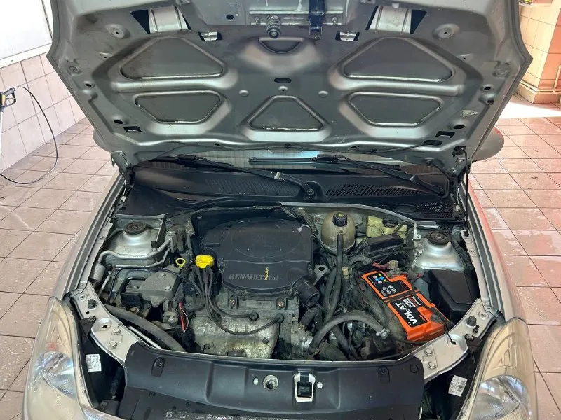 💶 цена:450 тысяч рублей 📮 город: макеевка 🚘 марка / модель: renault symbol 📅 год выпуска: 2010 📊 пробег: 306 тысяч км ⛽ двигатель (тип, объем): газ/бензин 1.4 🔧 тип кпп: механика 5 ст. 👨‍⚖ владельцев в птс: 1 📝 описание: двигатель масло не ест. не троит, не дымит. кпп переключает мягко без хрустов, не выбивает. по кузову не гнилая не ржавая, есть пара царапин и мелких вмятин. пробег оригинальный, не скрученный. комплектация: 2 передних электростеклоподъемника, гур, кондиционер, туманки, мультируль, подогрев заднего стекла, сигнализация. газ зарегистрирован, вписан в птс. 2тысячи назад заменили колодки перед/зад, сайлентблоки задней балки, ступичный подшипник, радиатор печки. ☎ контактный телефон: +7 949 512 5521 📲 tg: @bmbardirocrokodilo 📞 звоните: +7(949)5125521 - фотография - 10