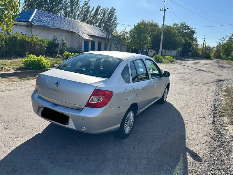 💶 цена:450 тысяч рублей 📮 город: макеевка 🚘 марка / модель: renault symbol 📅 год выпуска: 2010 📊 пробег: 306 тысяч км ⛽ двигатель (тип, объем): газ/бензин 1.4 🔧 тип кпп: механика 5 ст. 👨‍⚖ владельцев в птс: 1 📝 описание: двигатель масло не ест. не троит, не дымит. кпп переключает мягко без хрустов, не выбивает. по кузову не гнилая не ржавая, есть пара царапин и мелких вмятин. пробег оригинальный, не скрученный. комплектация: 2 передних электростеклоподъемника, гур, кондиционер, туманки, мультируль, подогрев заднего стекла, сигнализация. газ зарегистрирован, вписан в птс. 2тысячи назад заменили колодки перед/зад, сайлентблоки задней балки, ступичный подшипник, радиатор печки. ☎ контактный телефон: +7 949 512 5521 📲 tg: @bmbardirocrokodilo 📞 звоните: +7(949)5125521 - фотография - 5