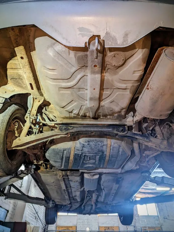 Mitsubishi carisma, 1,6л. 16v рест цена: 275 тыс. р. осмотр: г донецк, калининский район описание: 2002г. в., рестайлинг, двигатель 1,6л (103л. с.) 16v, пробег 207т. км. , коробка механика, гур, 4эсп+ доводчики, подогрев пер. сидений, электро рег зеркал, противотуманки, кондиционер (работает), abs, airbag (srs) водитель+пассажир, бортовой компьютер, цз+ сигнализация, 2ключа. состояние: двигатель, коробка - без нареканий, ходовка - свежая (недавно перебрана), кузов: дно, пороги, арки и т. д.- без гнили и рыжиков. машина обслужена (использовалась для дальних поездок). просторный, опрятный салон, вместительный багажник. ❗️переоформление в мрэо обязательно❗️ ❗️искатели идеала и торгаши - мимо, цена как за ланос❗️ все вопросы по телефону или при встрече +79496415133 📞 звоните: +7(949)6415133 - фотография - 9