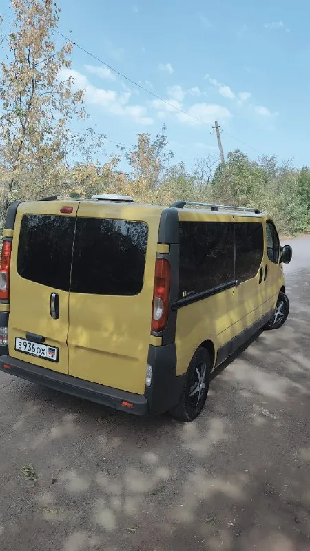 Продам renault трафик база длинная год 2007 двигатель 2.0 дизель пробег 377тс кондиционер + электровытяжка автономная печка электростеклоподъемники+подогрев обогрев заднего стекла кпп 6-ст. салон ухоженный, сиденья в идеальном состоянии! двигатель заводится отлично!, едет очень хорошо!! авто в идеальном состоянии цена 1.4мл. +7949 524 5058 📞 звоните: +7(949)5245058 - фотография - 2