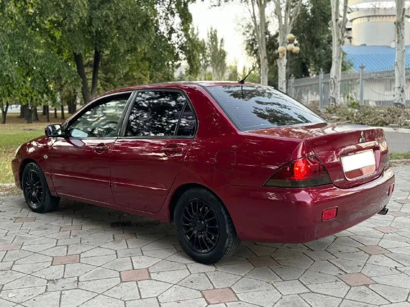 Продам лансер 9 год: 2007 тип кпп: автоматическая пробег: 197.000 любые проверки на вашем сто. дополнительная информация: продам лансер 9 двигатель 1.6 масло не расходует тяга хорошая, работает идеально. коробка автоматическая без пинков толчков и тд, также работает идеально. кондиционер работает отлично, заправлен. ( менял компрессор) стоит сенсорный магнитофон, хороша музыка. ходовку делал месяц назад новый бензобак. по машине было очень много всего сделано, технически машина исравна делать ничего не потребуется. вопросы по телефону цена: 570.000 хороший торг 📞 звоните: +79494976240 - фотография - 5