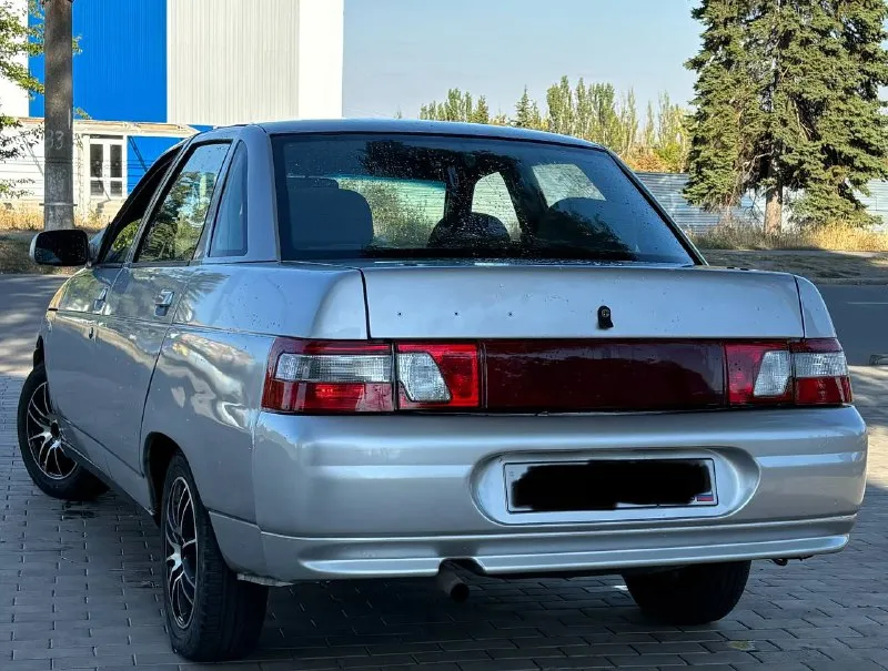 Продажа от собственника ваз 2110 2006г. в очень хорошем состоянии для своего возраста! мотор коробка без нареканий! ходовая часть в норме. днище пороги стаканы все целое! по кузову без ржавчины рыжиков и прочих нюансов! остальные вопросы по телефону! тел +79494076288. telegram: +79614413558. звоните/пишите, связь очень слабая! цена 305.000т. р торг. - фотография - 4