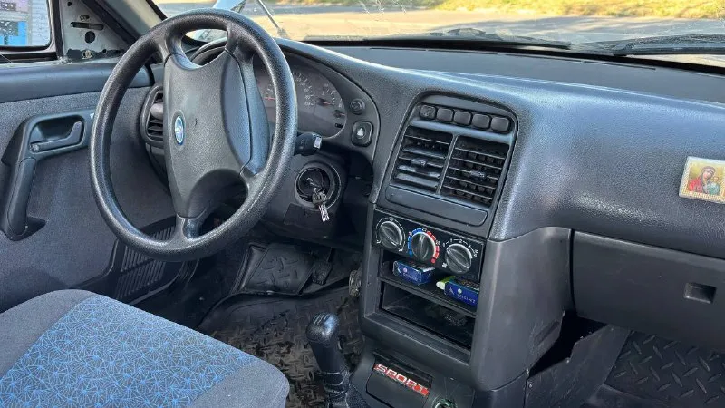 Продажа от собственника ваз 2110 2006г. в очень хорошем состоянии для своего возраста! мотор коробка без нареканий! ходовая часть в норме. днище пороги стаканы все целое! по кузову без ржавчины рыжиков и прочих нюансов! остальные вопросы по телефону! тел +79494076288. telegram: +79614413558. звоните/пишите, связь очень слабая! цена 305.000т. р торг. - фотография - 7