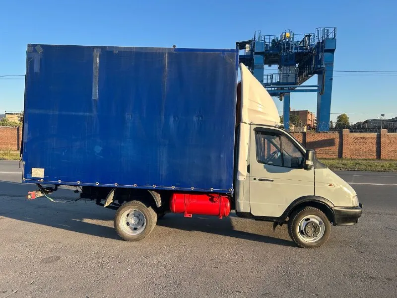 Продам газель 1999гв будка высота 2.17 длина 3.40 ширина 2.10 двиготель 406 инжектор (не узаконен) газ метан четвёртое поколение 250км ход пропан 500км ход (узаконен) электро стеклоподьемники сигнализация с центральным замком хорошая музыка по машине работает все что есть! ходовая мячик не гримит не дребезжит!👍 коробка, редуктор двиготель все отлично👍 акомулятор новый в данный момент вложений не требует! доедет куда угодно и обратно) цена 380000тр торг строго после осмотра! связь +79889474365 могу присутствовать в гаи помогу поставить на учёт без очереди - фотография - 4